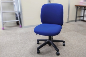 事務椅子