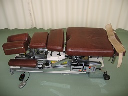 カイロプラクティックテーブル